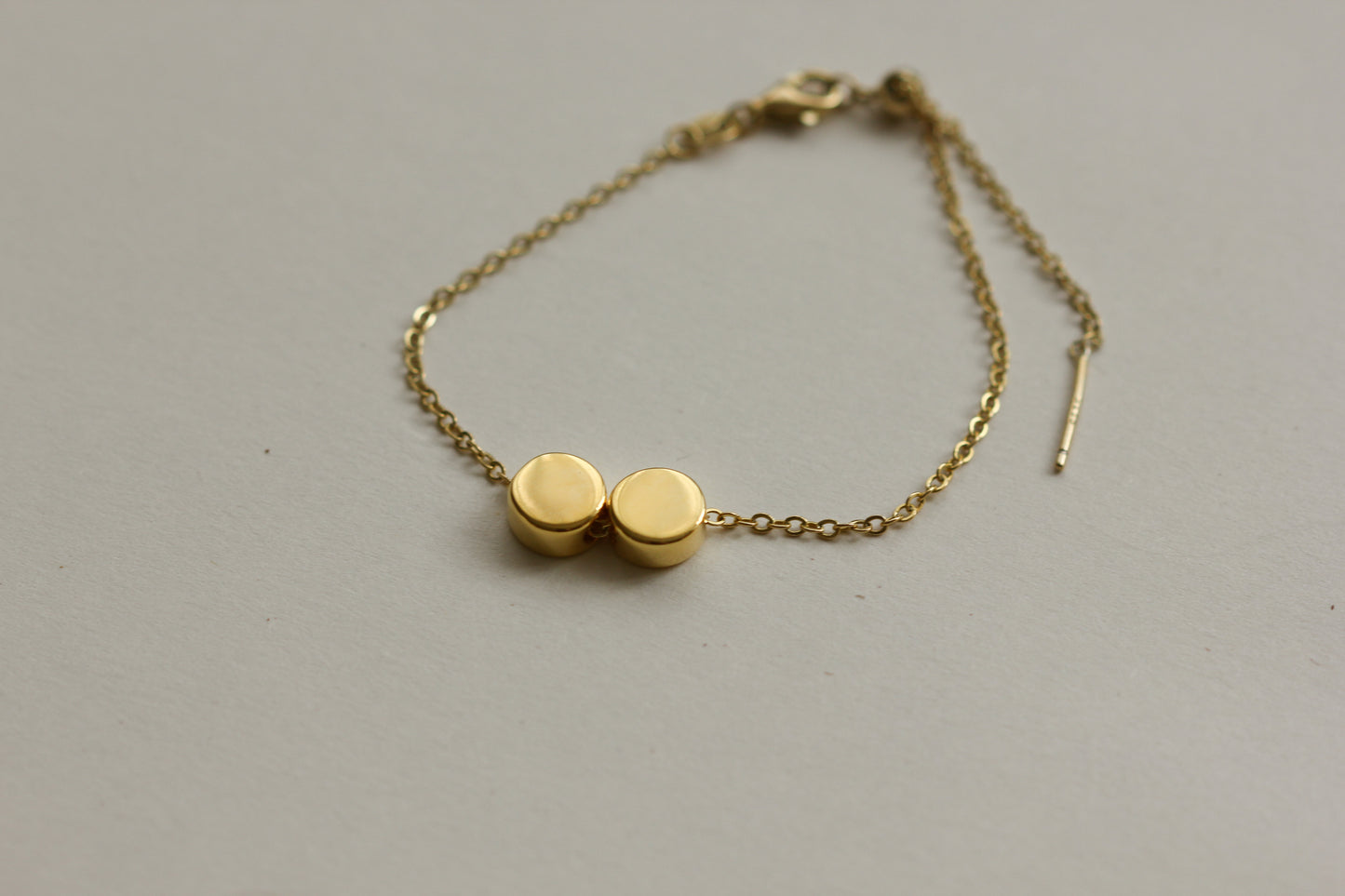 HORIZON Mini Round Initial Bracelet (Sterling Silver/Gold Vermeil)