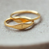 GRACIE Initial Signet Ring