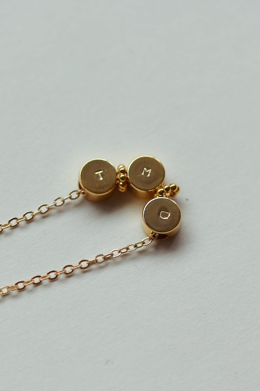 HORIZON Mini Round Initial Necklace (Sterling Silver/Gold Vermeil)