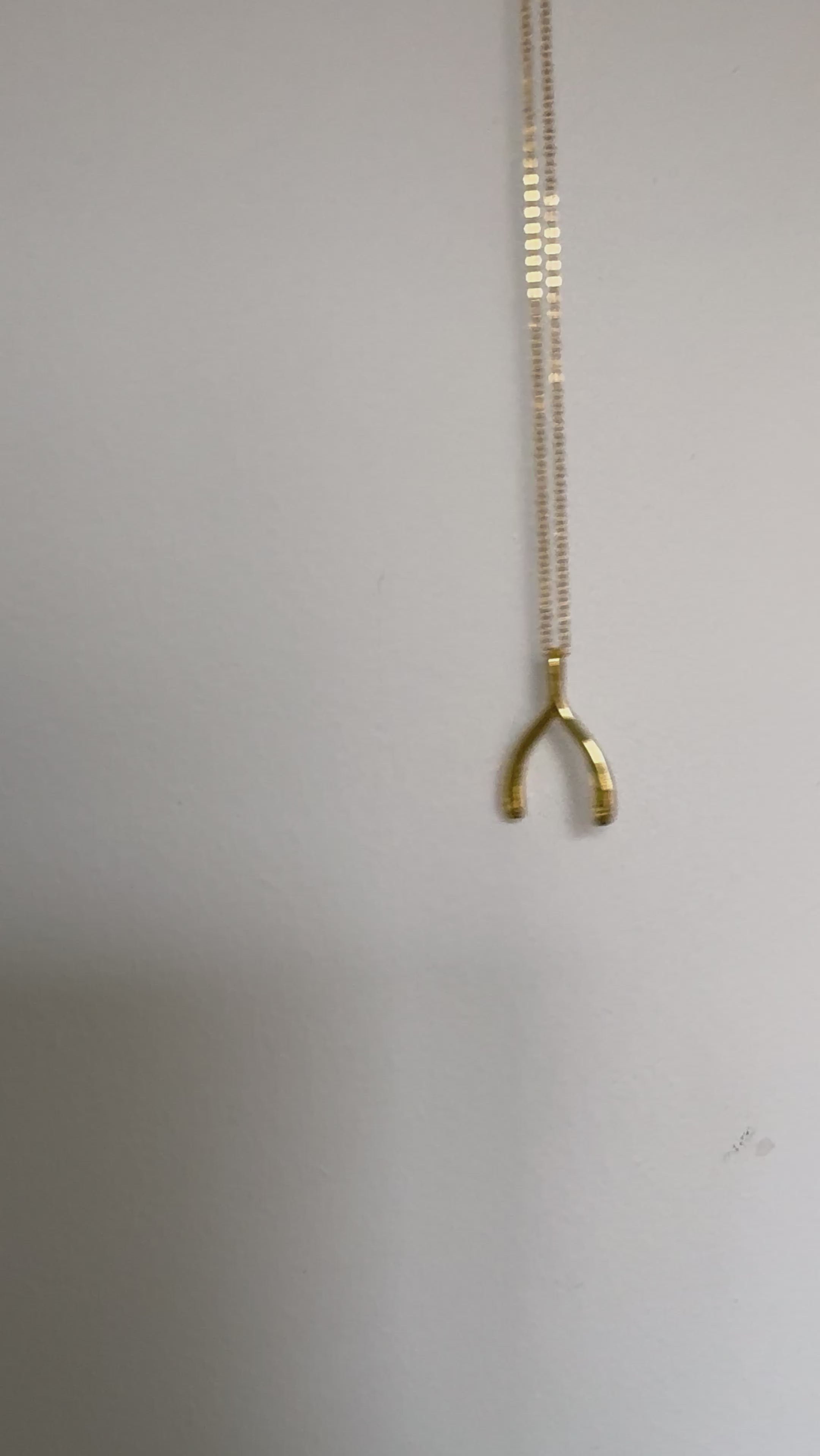 Wishbone initial necklace in gold vermeil 